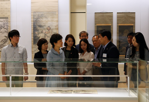 �ڱ��� ������� 25�� ����ȭ�� �ִ� ������ �¾� ���� ���빮�������ö��ڿ��� ���� ����ȭ�� ���� ��Ų��-���۹�ȭ������ �����ϰ� �ִ� ���/