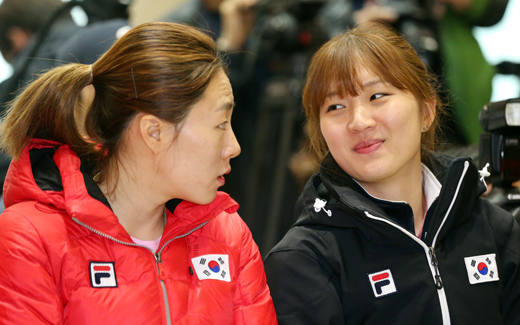 ���� 3�� 3�� ���� ���� ������ �¸�����������Ʈ�� ȸ�ǽǿ��� ���� ����22ȸ ��ġ ����ø��� �޴޸���Ʈ ����ġ����� �̻�ȭ(����)�� �ڽ��� �̾߱⸦ ������ �ִ�.(����=���۱��� (c) ���մ���. ��������-���������) 