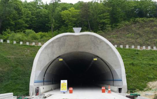 삼탄2터널(사과모양 터널 입구)