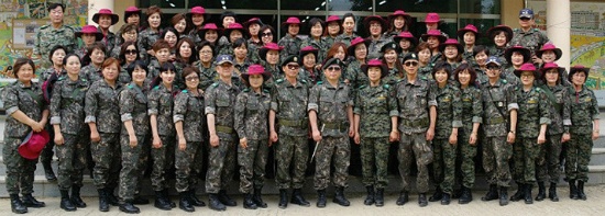 부천시 여성 예비군도 국가안보를 위해서라면 모두가 함께 뭉칠 것이다.