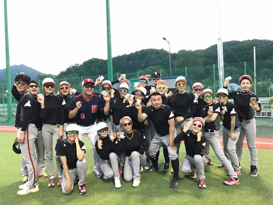 여자 연예인 야구단 ‘고고스 프레밀리’(사진 = 2018 평창동계올림픽조직위원회)