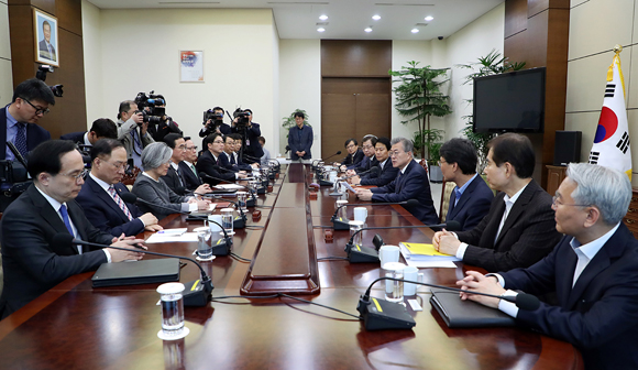 문재인 대통령이 11일 오후 청와대 여민관에서 열린 제5차 남북정상회담 준비위원회에서 발언하고 있다. (사진=청와대)
