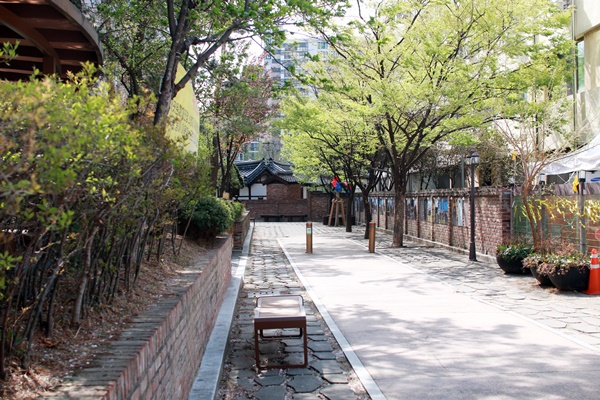 잘 정돈된 열린 관광지라는 느낌이었다.