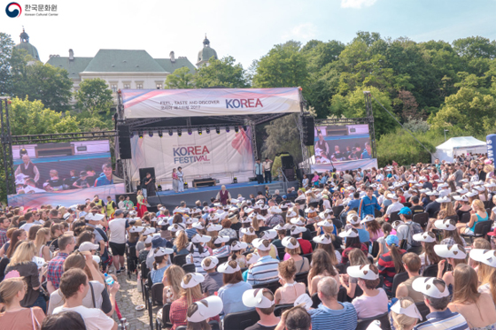 지난해 6월 10일 폴란드 바르샤바에서 열린 한국문화 종합축제 ‘폴란드 코리아 페스티벌’ 행사장 모습. (사진=주폴란드 한국문화원
