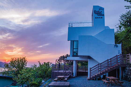 해돋이마을은 해뜨고 지는 모습을 보기 좋은 곳이다(사진=부산 영도구청)