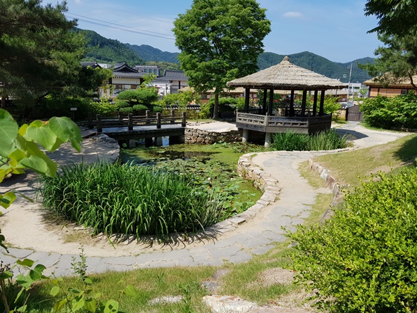 김유정생가의 연못