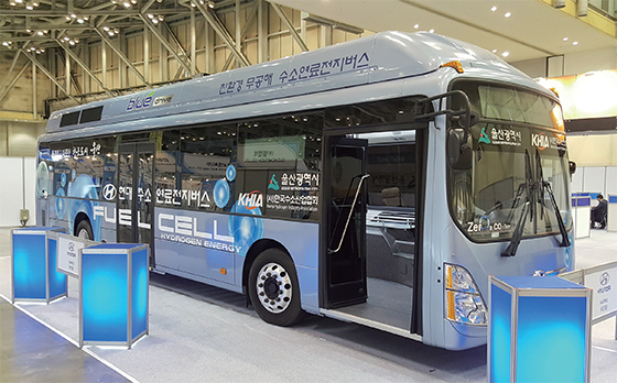수소연료전지버스. 울산시는 2035년까지 모든 시내버스를 수소전기버스로 바꾸겠다는 계획을 갖고 있다.(사진=수소융합얼라이언스추진단)