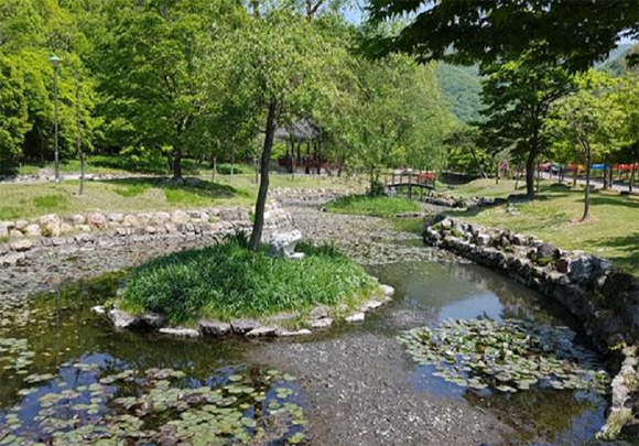 영광군 앵곡천. 인공습지 조성·수질정화·홍수예방