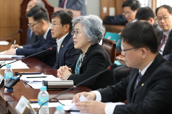 박은정 국민권익위원회 위원장이 31일 오후 서울 종로구 정부서울청사에서 열린 '공공기관 채용비리 정기 전수조사 관계부처 차관급 회의'에서 발언하고 있다.(사진=저작권자(c) 연합뉴스, 무단 전재-재배포 금지) 