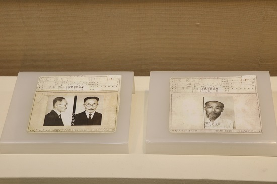 안창호 선생의 수형기록카드. 도산안창호기념관을 방문했을 때 찍었다.