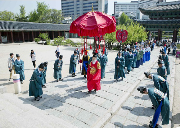 지난해 열렸던 궁중문화축전 - 시간여행 그날.