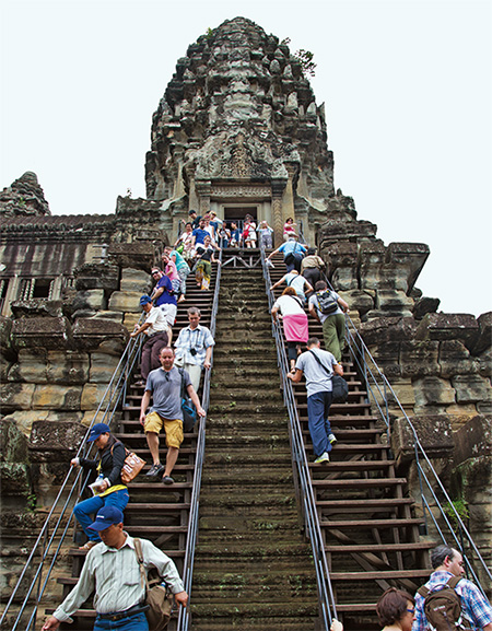 캄보디아의 유네스코 세계문화유산인 앙코르와트.(사진=한겨레)