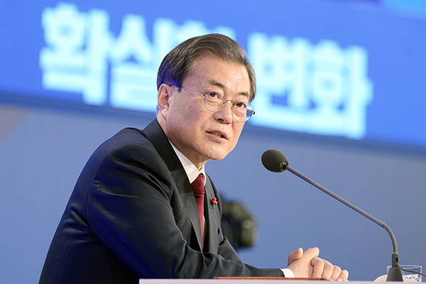 문재인 대통령이 14일 오전 청와대 영빈관에서 2020 신년 기자회견을 하고 있다. (사진=청와대)