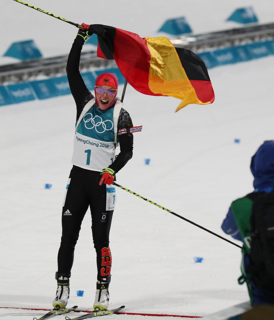  [2018 평창 동계올림픽대회] 바이애슬론 여자 추적 10km 메달 경기-독일의 로라 달마이어가 금메달

