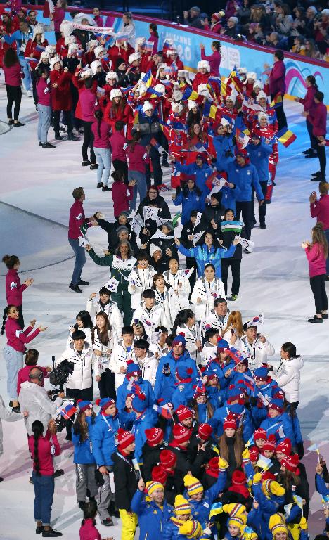 9일 스위스 로잔 보두아즈 아레나에서 열린 2020 로잔 동계청소년올림픽 개막식에서 대한민국 선수단이 입장하고 있다.