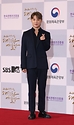  28일 서울 동대문구 경희대 평화의전당에서 2020 대한민국 대중문화예술상 온라인 시상식이 열렸다. 레드카펫에서 포즈를 취하고 있는 김준수.
