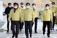 전해철 행정안전부 장관이 31일 오후 경기도 이천시 소재 코로나19 관련 생활치료센터를 방문하였다.