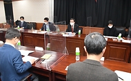 김용범 기획재정부 차관이 20일 서울 종로구 정부서울청사에서 열린 ‘인구정책 전문가 간담회’를 주재하고 있다.