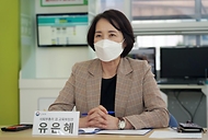 유은혜 사회부총리 겸 교육부 장관이 20일 오전 경기도 고양시 한국장학재단 대학생 연합기숙사에서 열린 대학생 간담회에서 인사말을 하고 있다.