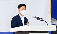 박기영 산업통상자원부 2차관이 27일 전북 익산시 두산퓨얼셀 본사에서 열린 ‘발전용 연료전지 수출 출하식’에 참석해 축사하고 있다.