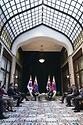 헝가리를 국빈 방문 중인 문재인 대통령이 4일(현지시각) 헝가리 부다페스트 한 호텔에서 에두아르트 헤게르 슬로바키아 총리와 한-슬로바키아 정상회담에서 대화하고 있다.