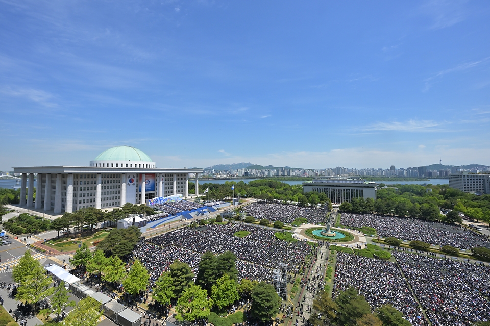 10일 서울 여의도 국회의사당 앞 잔디마당에서 열린 제20대 대통령 취임식 현장.