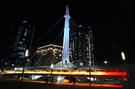 <p>첫 번째 야간관광 특화도시로 국제명소형 인천광역시와 성장지원형 경남 통영시가 선정됐다. 사진은 23일 오후 인천 송도 센트럴파크 일대의 모습.</p>