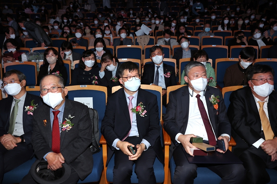 이기일 보건복지부 제2차관이 14일 서울 연세대학교 백주년기념관에서 열린 ‘2022년 정신건강의 날’ 기념행사에 참석하고 있다.