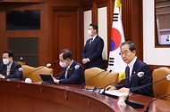 한덕수 국무총리가 22일 서울 종로구 정부서울청사에서 열린 제13회 국정현안관계장관회의에서 모두발언을 하고 있다. 