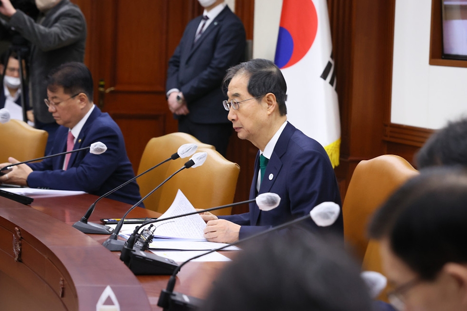 한덕수 국무총리가 2일 서울 종로구 정부서울청사에서 열린 제16회 국정현안관계장관회의에서 발언하고 있다.