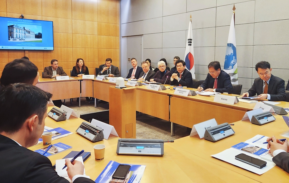 10일(현지시각) 프랑스 파리 경제협력개발기구(OECD)에서 ‘OECD 장기재정전망 및 재정개혁 세미나’가 진행되고 있다.