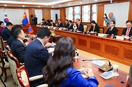 15일 종로구 정부서울청사에서 ‘한·몽골 총리회담’이 진행되고 있다.