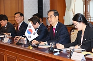 한덕수 국무총리가 15일 서울 종로구 정부서울청사에서 열린 ‘한·몽골 총리회담’에 참석, 발언하고 있다.