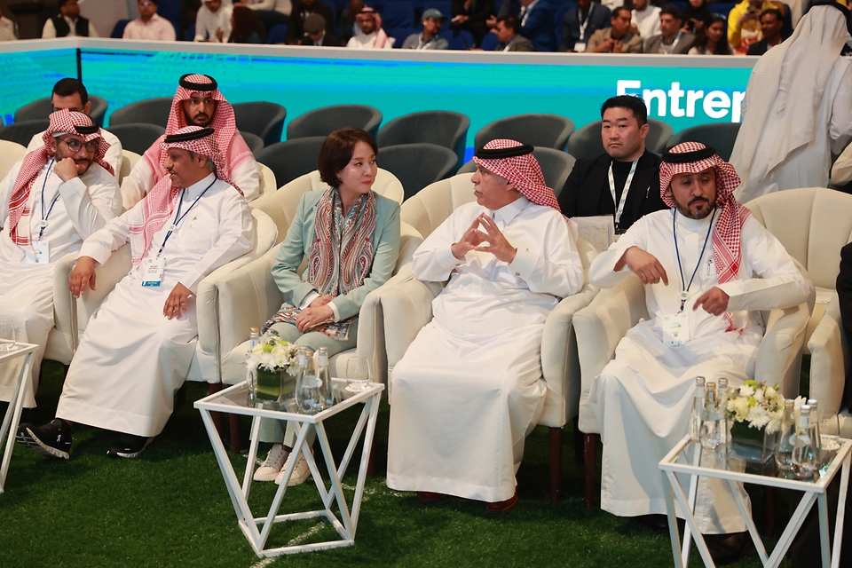 이영 중소벤처기업부 장관이 12일(현지시간) 사우디아라비아 리야드에서 열린 사우디아라비아 최대 글로벌 스타트업 행사 ‘Biban 2023’ 월드컵 개막식에 참석하고 있다.
