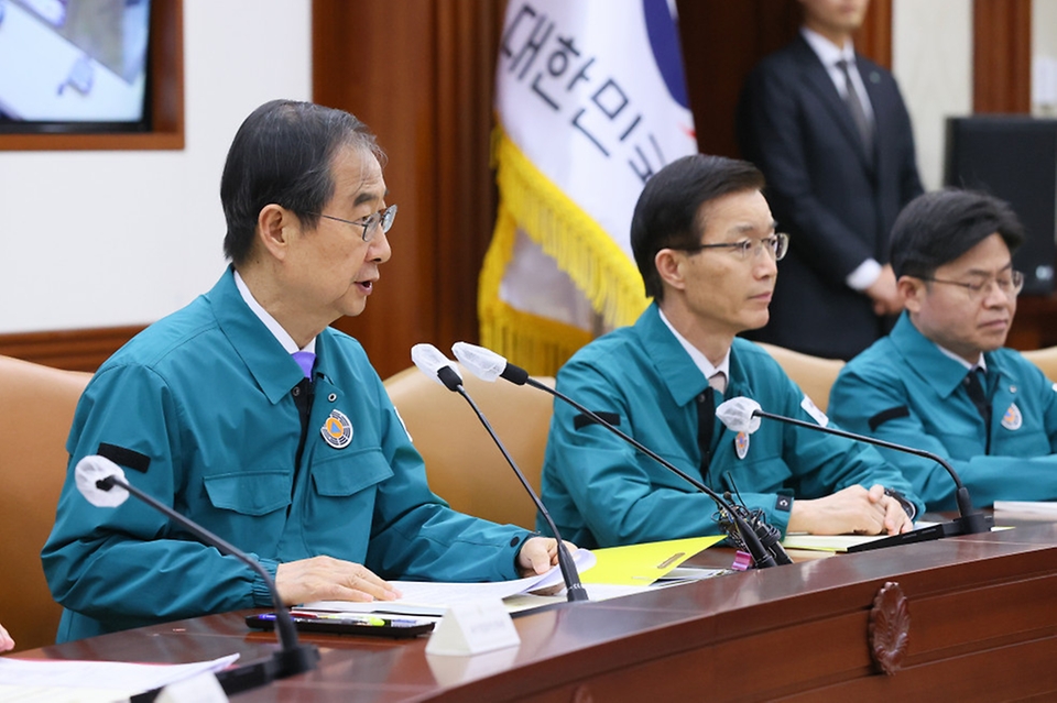 한덕수 국무총리가 28일 서울 종로구 정부서울청사에서 열린 중앙안전관리위원회에서 발언하고 있다. 