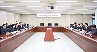 11일 서울 서초구 한전아트센터 대회의실에서 ‘에너지공기업 경영혁신 상황 점검회의’가 진행되고 있다.