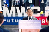 이종호 과학기술정보통신부 장관이 15일 서울 영등포구 국회의원회관에서 열린 ‘국회 MWC 2023 전시회 개회식’에서 축사를 하고 있다.
