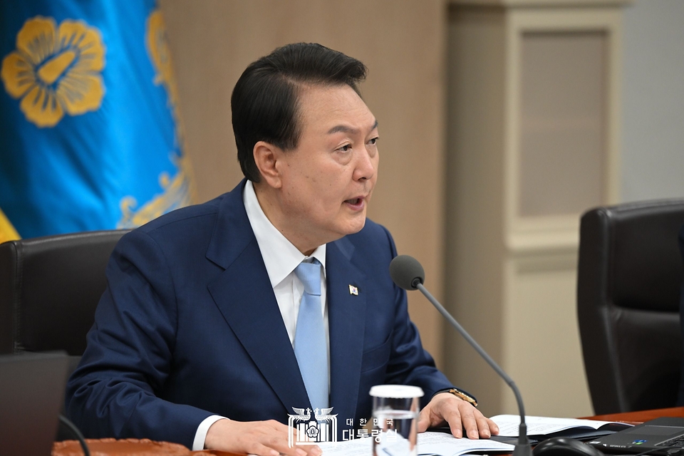 윤석열 대통령이 16일 서울 용산구 대통령실 청사에서 열린 ‘제20회 국무회의’에서 발언하고 있다.