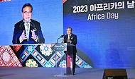 박진 외교부 장관이 25일 서울 종로구 포시즌스 호텔에서 열린 ‘아프리카의 날 기념 만찬’에서 발언하고 있다.