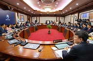30일 서울 종로구 정부서울청사에서 ‘제22회 국무회의’가 진행되고 있다.