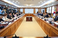 26일 서울 종로구 정부서울청사에서 ‘제2차 인재양성전략회의’가 진행되고 있다.