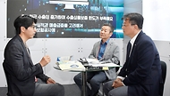 방기선 기획재정부 1차관이 14일 서울 강남구 코엑스에서 열린 ‘원스톱 수출·수주지원단, 메타버스 엑스포’를 방문해 수출기업 상담 부스에서 수출상담회를 진행하고 있다.