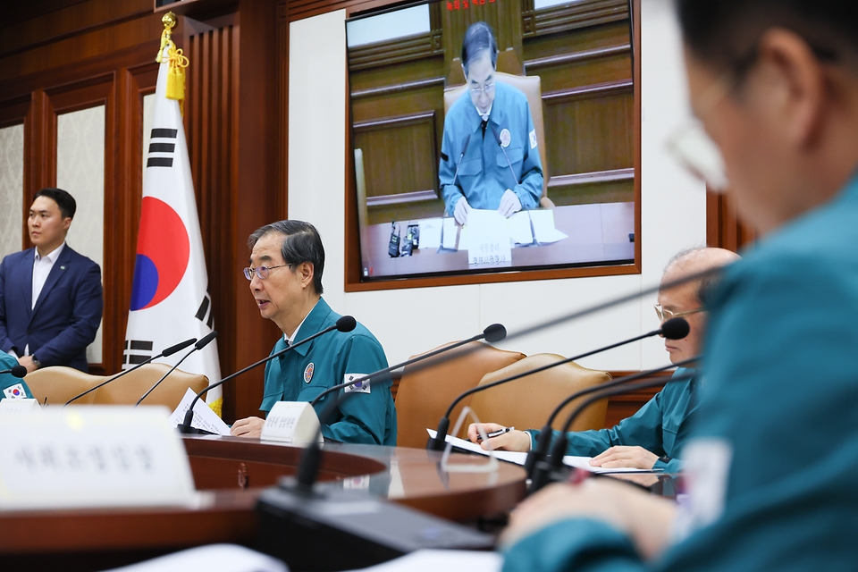 한덕수 국무총리가 29일 서울 종로구 정부서울청사에서 열린 ‘중앙·지방 안전 점검 회의’에서 발언하고 있다.