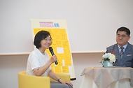 오유경 식품의약품안전처장이 31일 충북 청주시 식품의약품안전처에서 청소년들이 생활 속에서 식의약 안전습관을 배우고 실천하며 홍보하기 위해 모집된 ‘제12기 식의약 영리더’ 발대식에서 질의응답을 하고 있다.