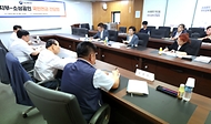 이스란 보건복지부 연금정책국장이 10일 서울 영등포구 소상공인연합회에서 열린 ‘상생의 연금개혁 추진을 위한 소상공인과의 간담회’를 주재하고 있다.
