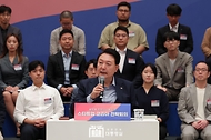 윤석열 대통령이 30일 서울 종로구 청와대 영빈관에서 열린 '스타트업 코리아 전략회의'에서 발언하고 있다.