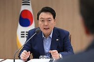 윤석열 대통령이 31일 서울 용산구 대통령실 청사에서 열린 ‘제19차 비상경제민생회의’에서 발언하고 있다.