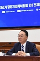 19일 서울 종로구 정부서울청사에서 열린 ‘제6기 중장기전략위원회 제1차 전체회의’에서 박재완 중장기전략위원장이 발언하고 있다.
