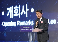 이주호 부총리 겸 교육부장관이 21일 서울 강남구 코엑스에서 열린 ‘2023 에듀테크 코리아 페어’ 개막식에서 개회사를 하고 있다.