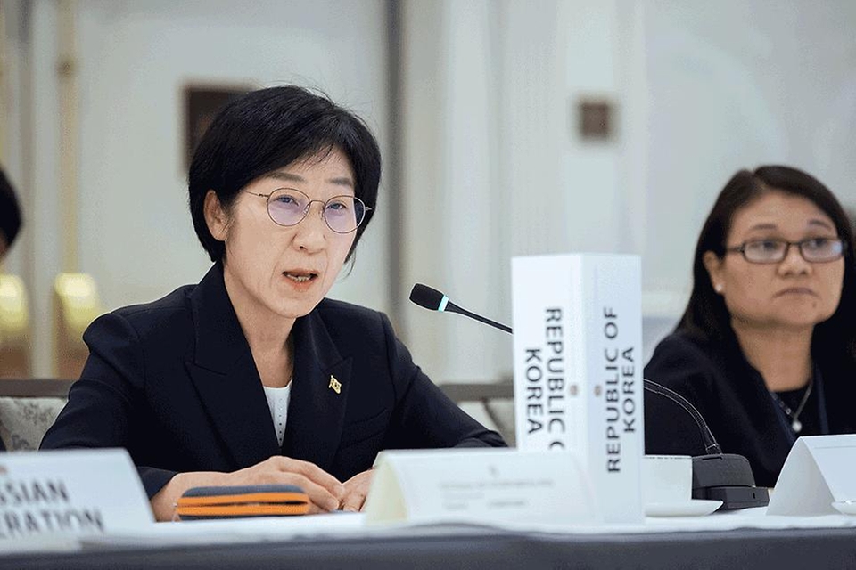 한화진 환경부 장관이 21일(현지시간) 미국 뉴욕 인터콘티넨탈호텔에서 열린 ‘파리협정 목표달성을 위한 글로벌 이행점검(GST) 장관급 회의’에 참석해 탄소배출 감축행동을 강화할 수 있도록 국제적 협력을 요청하고 있다.